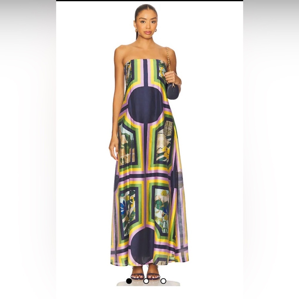 ROBE MAXI URSA
Muma World